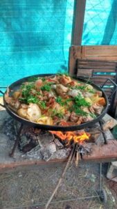 Pollo al Disco a las finas hierbas hidratado al vino blanco_ Ubicación_ La Casa de mi Amigo _Teo_ en Tandil